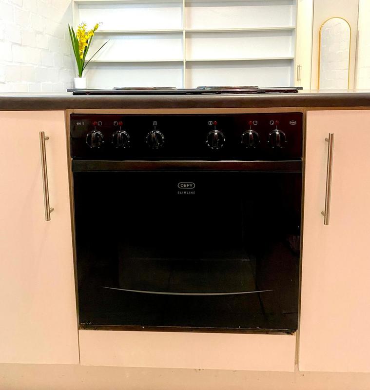 To Let 1 Bedroom Property for Rent in Wynberg Western Cape